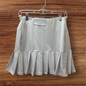 Lady Hagen white pleated skort Size Small